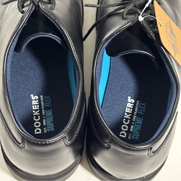 Dockers Men’s Supreme Flex Lace Up  Dress Shoes Size 10.5